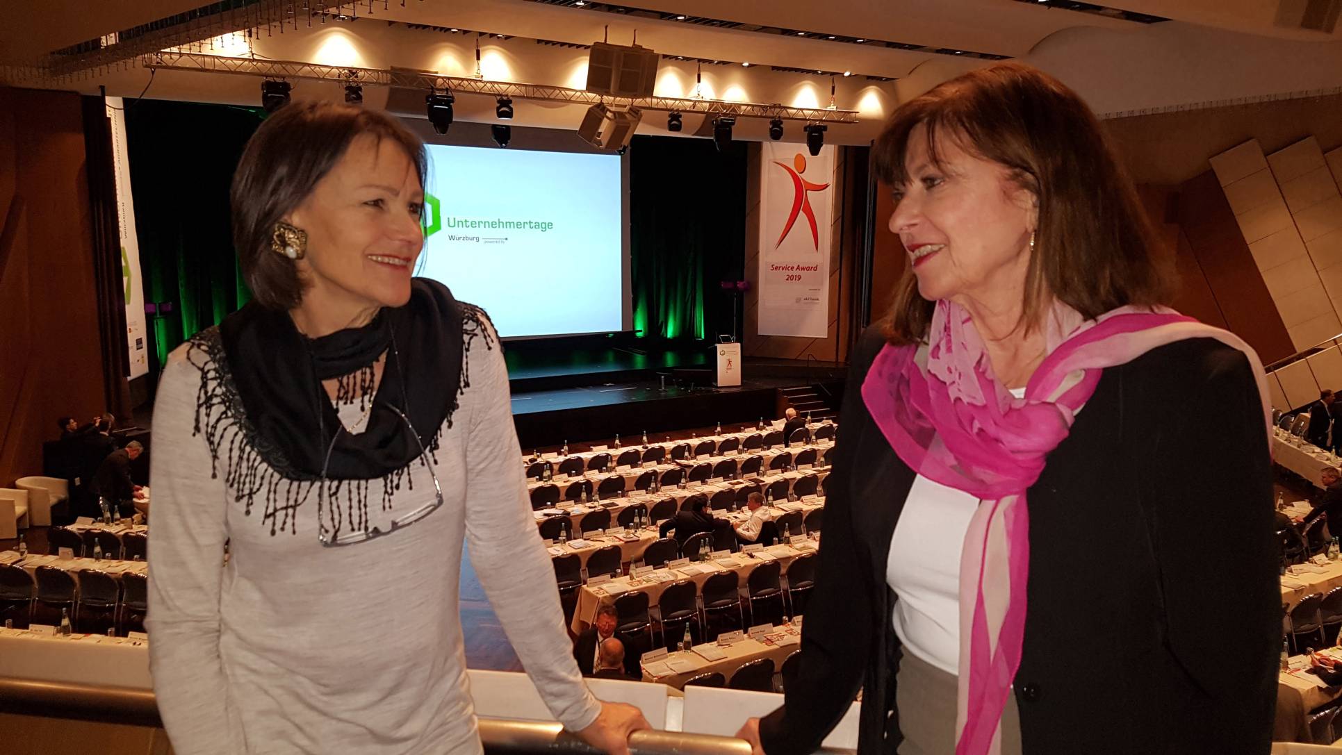 Judith Schlederer (left) and Iris Dahlmeier (right)